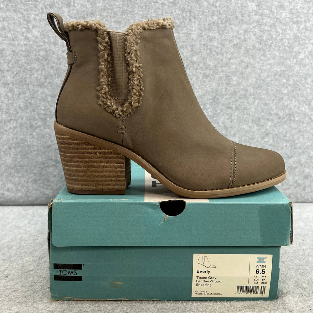 TOMS Everly Leather Chelsea Boot - Taupe Gray - Women size 6.5 *Barely Worn